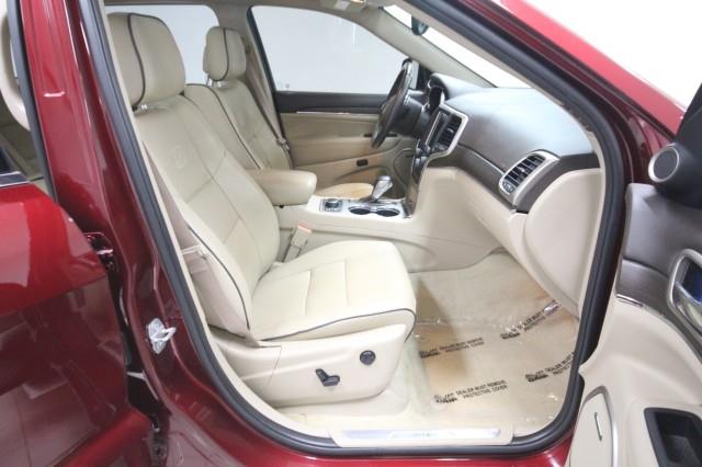 Used Jeep Grand Cherokee Overland 4WD w/ Navi & rearCam 2017 | Car Revolution. Maple Shade, New Jersey Used Jeep Grand Cherokee Overland 4WD w/ Navi & rearCam 2017 | Car Revolution. Maple Shade, New Jersey