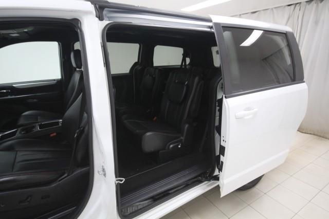 Used Dodge Grand Caravan GT w/ rearCam 2018 | Car Revolution. Maple Shade, New Jersey Used Dodge Grand Caravan GT w/ rearCam 2018 | Car Revolution. Maple Shade, New Jersey