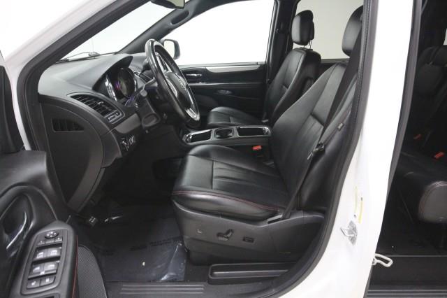 Used Dodge Grand Caravan GT w/ rearCam 2018 | Car Revolution. Maple Shade, New Jersey Used Dodge Grand Caravan GT w/ rearCam 2018 | Car Revolution. Maple Shade, New Jersey