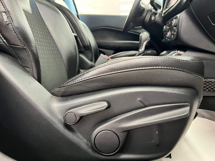 2019 Jeep Compass Latitude 4x4, available for sale in Massapequa Park, New York | Power Motors East. Massapequa Park, New York 2019 Jeep Compass Latitude 4x4, available for sale in Massapequa Park, New York | Power Motors East. Massapequa Park, New York
