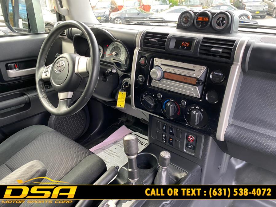2007 Toyota FJ Cruiser 4WD 4dr Auto (Natl), available for sale in Commack, New York | DSA Motor Sports Corp. Commack, New York 2007 Toyota FJ Cruiser 4WD 4dr Auto (Natl), available for sale in Commack, New York | DSA Motor Sports Corp. Commack, New York