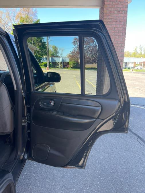 2008 GMC Envoy 4WD 4dr SLT, available for sale in New Britain, Connecticut | Supreme Automotive. New Britain, Connecticut 2008 GMC Envoy 4WD 4dr SLT, available for sale in New Britain, Connecticut | Supreme Automotive. New Britain, Connecticut