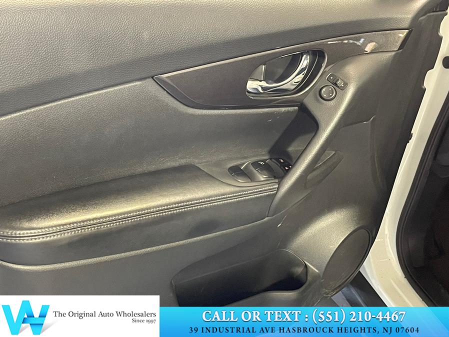 2019 Nissan Rogue AWD SV, available for sale in Hasbrouck Heights, New Jersey | AW Auto & Truck Wholesalers, Inc. Hasbrouck Heights, New Jersey 2019 Nissan Rogue AWD SV, available for sale in Hasbrouck Heights, New Jersey | AW Auto & Truck Wholesalers, Inc. Hasbrouck Heights, New Jersey