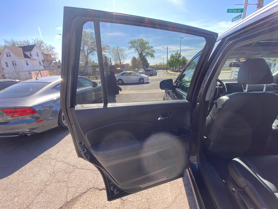 2016 Honda Pilot AWD 4dr EX-L w/Navi, available for sale in Hartford, Connecticut | VEB Auto Sales. Hartford, Connecticut 2016 Honda Pilot AWD 4dr EX-L w/Navi, available for sale in Hartford, Connecticut | VEB Auto Sales. Hartford, Connecticut
