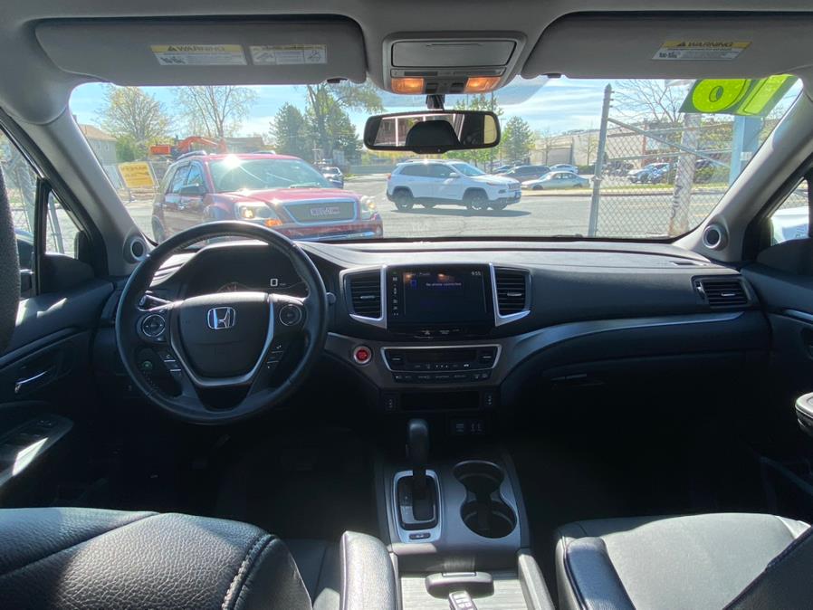 2016 Honda Pilot AWD 4dr EX-L w/Navi, available for sale in Hartford, Connecticut | VEB Auto Sales. Hartford, Connecticut 2016 Honda Pilot AWD 4dr EX-L w/Navi, available for sale in Hartford, Connecticut | VEB Auto Sales. Hartford, Connecticut