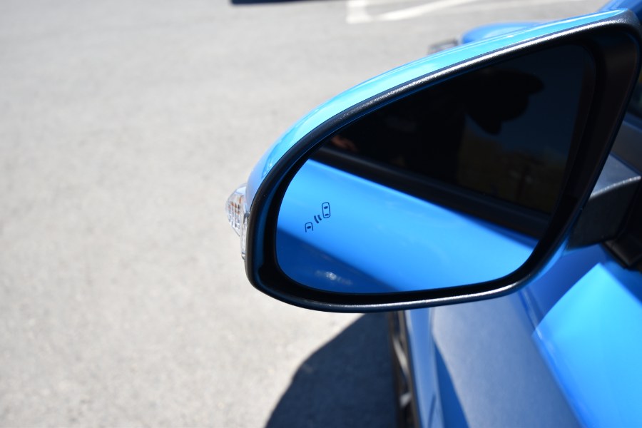 Used Toyota C-HR XLE FWD 2019 | Highline Car Connection. Waterbury, Connecticut Used Toyota C-HR XLE FWD 2019 | Highline Car Connection. Waterbury, Connecticut