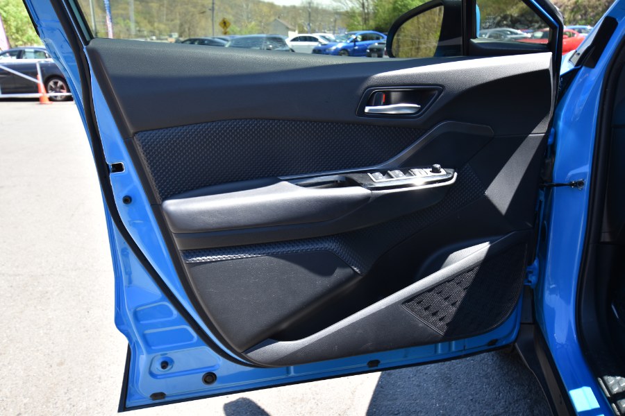 Used Toyota C-HR XLE FWD 2019 | Highline Car Connection. Waterbury, Connecticut Used Toyota C-HR XLE FWD 2019 | Highline Car Connection. Waterbury, Connecticut