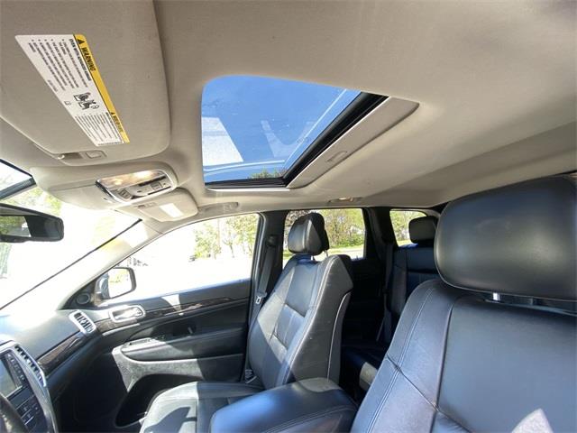 Used Jeep Grand Cherokee Laredo 2013 | Wiz Leasing Inc. Stratford, Connecticut Used Jeep Grand Cherokee Laredo 2013 | Wiz Leasing Inc. Stratford, Connecticut