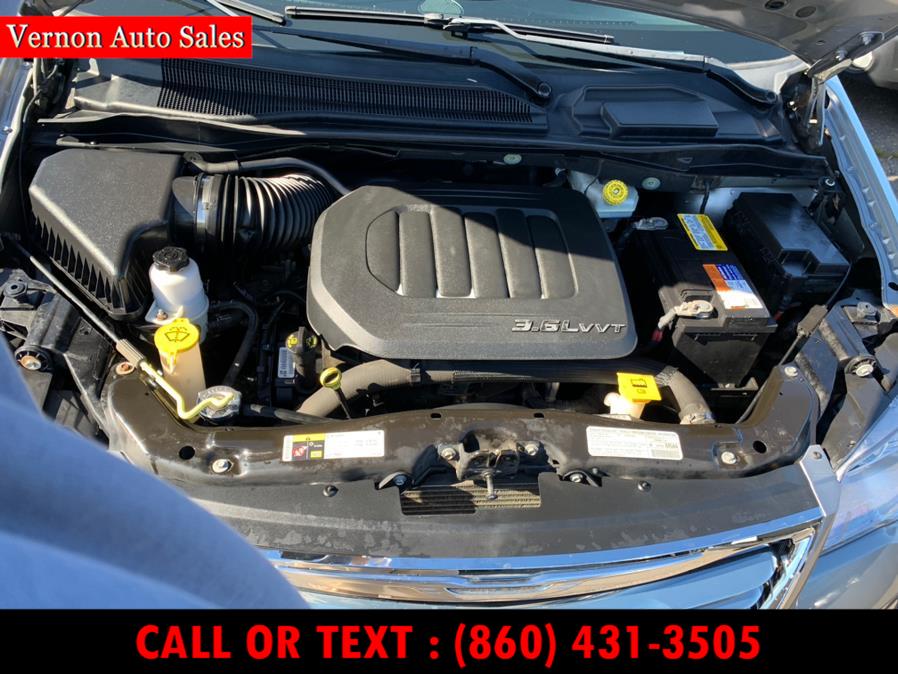 Used Chrysler Town & Country 4dr Wgn Touring-L 2013 | Vernon Auto Sale & Service. Manchester, Connecticut Used Chrysler Town & Country 4dr Wgn Touring-L 2013 | Vernon Auto Sale & Service. Manchester, Connecticut