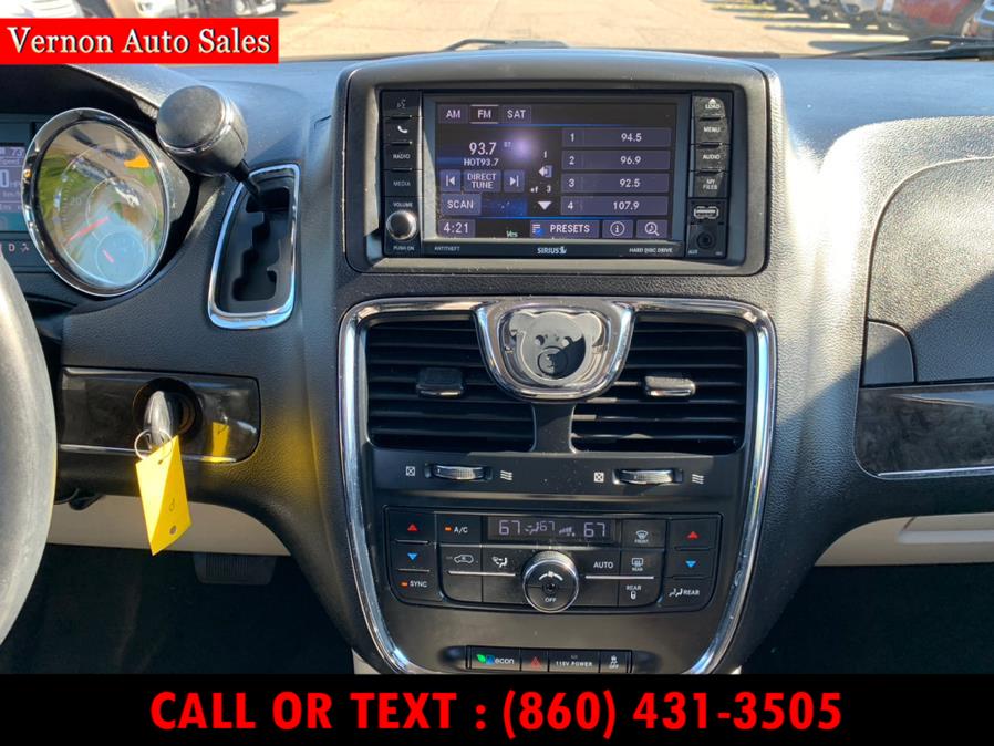 Used Chrysler Town & Country 4dr Wgn Touring-L 2013 | Vernon Auto Sale & Service. Manchester, Connecticut Used Chrysler Town & Country 4dr Wgn Touring-L 2013 | Vernon Auto Sale & Service. Manchester, Connecticut