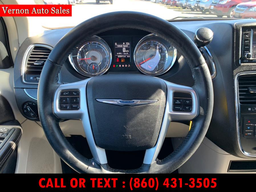 Used Chrysler Town & Country 4dr Wgn Touring-L 2013 | Vernon Auto Sale & Service. Manchester, Connecticut Used Chrysler Town & Country 4dr Wgn Touring-L 2013 | Vernon Auto Sale & Service. Manchester, Connecticut