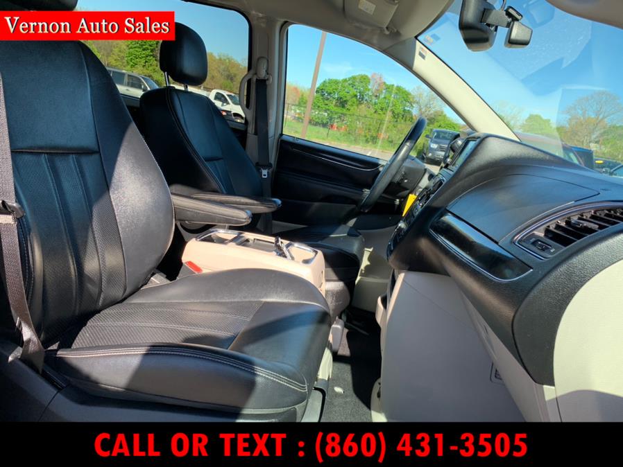 Used Chrysler Town & Country 4dr Wgn Touring-L 2013 | Vernon Auto Sale & Service. Manchester, Connecticut Used Chrysler Town & Country 4dr Wgn Touring-L 2013 | Vernon Auto Sale & Service. Manchester, Connecticut