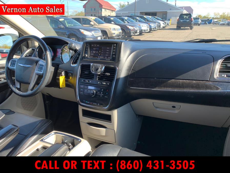 Used Chrysler Town & Country 4dr Wgn Touring-L 2013 | Vernon Auto Sale & Service. Manchester, Connecticut Used Chrysler Town & Country 4dr Wgn Touring-L 2013 | Vernon Auto Sale & Service. Manchester, Connecticut