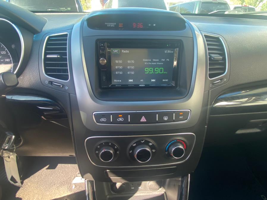 2014 Kia Sorento 2WD 4dr I4 LX, available for sale in Bridgeport, Connecticut | CT Auto. Bridgeport, Connecticut 2014 Kia Sorento 2WD 4dr I4 LX, available for sale in Bridgeport, Connecticut | CT Auto. Bridgeport, Connecticut