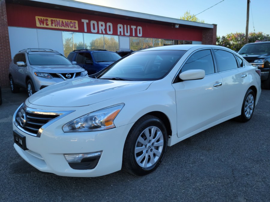 2015 Nissan Altima 4dr Sdn I4 2.5 S, available for sale in East Windsor, Connecticut | Toro Auto. East Windsor, Connecticut