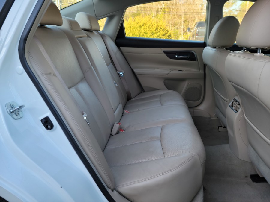 2013 Nissan Altima 4dr Sdn I4 2.5 SL Leather & Sunroof, available for sale in East Windsor, Connecticut | Toro Auto. East Windsor, Connecticut 2013 Nissan Altima 4dr Sdn I4 2.5 SL Leather & Sunroof, available for sale in East Windsor, Connecticut | Toro Auto. East Windsor, Connecticut