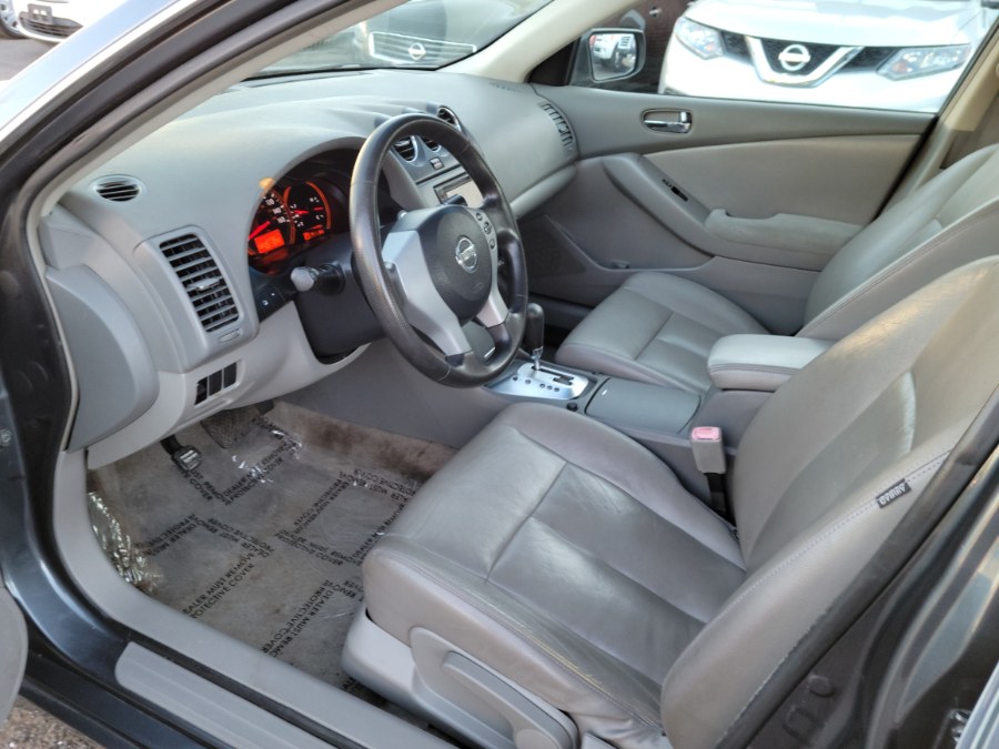 2009 Nissan Altima 2.5 SL Leather & Sunroof, available for sale in East Windsor, Connecticut | Toro Auto. East Windsor, Connecticut 2009 Nissan Altima 2.5 SL Leather & Sunroof, available for sale in East Windsor, Connecticut | Toro Auto. East Windsor, Connecticut