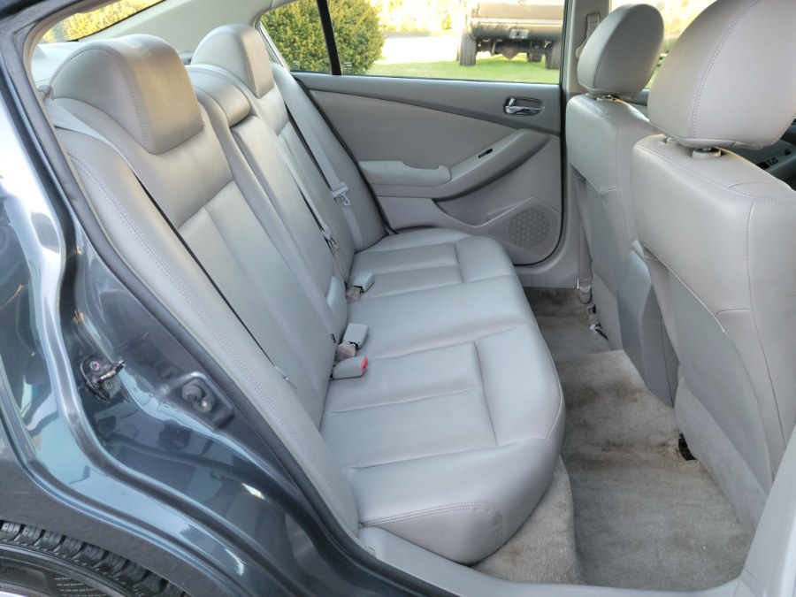2009 Nissan Altima 2.5 SL Leather & Sunroof, available for sale in East Windsor, Connecticut | Toro Auto. East Windsor, Connecticut 2009 Nissan Altima 2.5 SL Leather & Sunroof, available for sale in East Windsor, Connecticut | Toro Auto. East Windsor, Connecticut