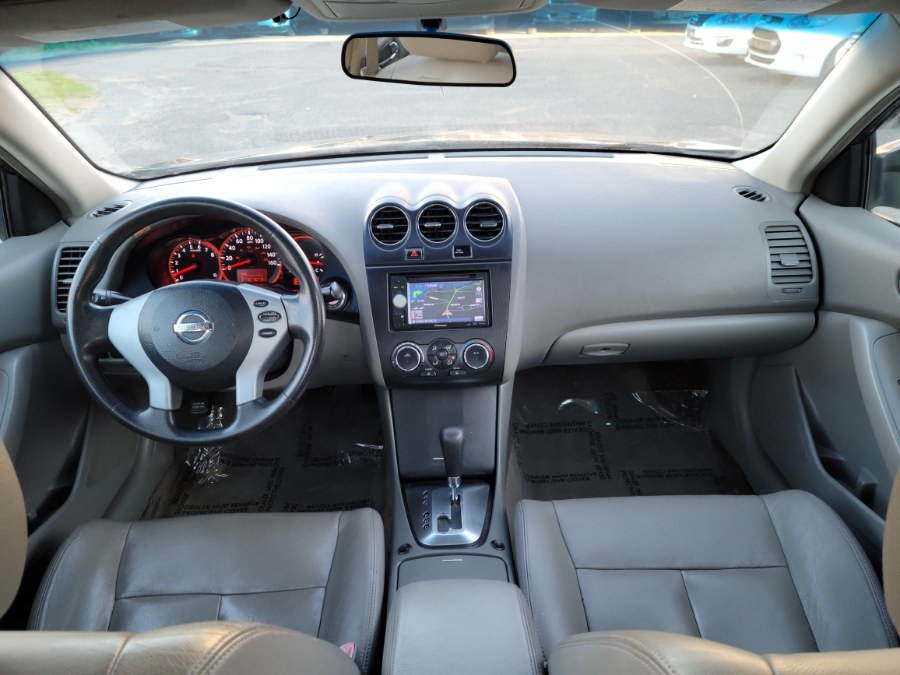 2009 Nissan Altima 2.5 SL Leather & Sunroof, available for sale in East Windsor, Connecticut | Toro Auto. East Windsor, Connecticut 2009 Nissan Altima 2.5 SL Leather & Sunroof, available for sale in East Windsor, Connecticut | Toro Auto. East Windsor, Connecticut