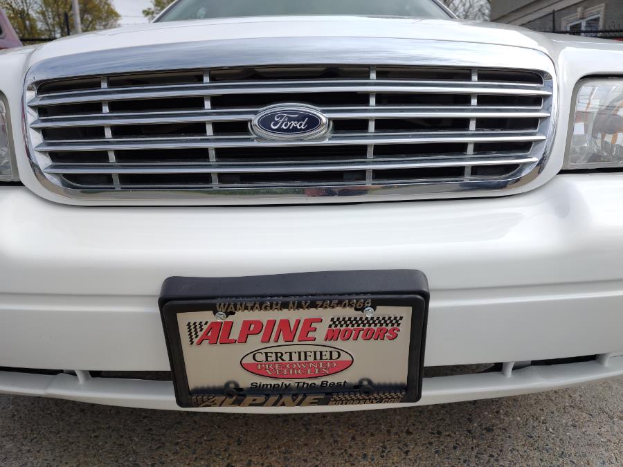 2011 Ford Crown Victoria 4dr Sdn LX, available for sale in Wantagh, New York | Alpine Motors Inc. Wantagh, New York 2011 Ford Crown Victoria 4dr Sdn LX, available for sale in Wantagh, New York | Alpine Motors Inc. Wantagh, New York