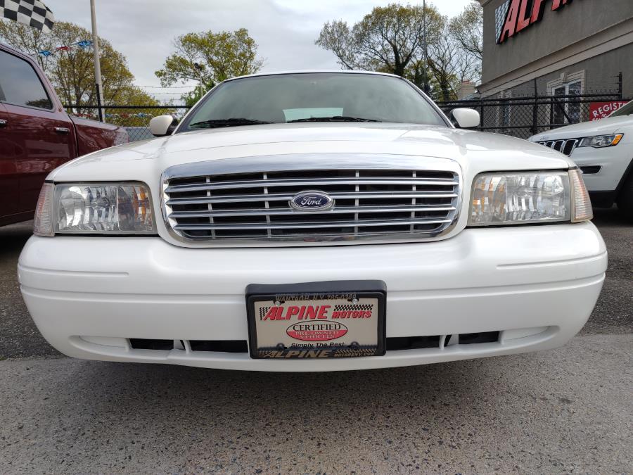 2011 Ford Crown Victoria 4dr Sdn LX, available for sale in Wantagh, New York | Alpine Motors Inc. Wantagh, New York 2011 Ford Crown Victoria 4dr Sdn LX, available for sale in Wantagh, New York | Alpine Motors Inc. Wantagh, New York
