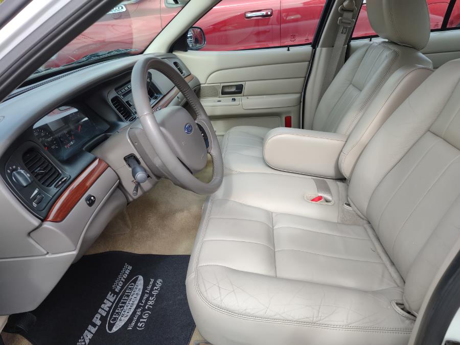 2011 Ford Crown Victoria 4dr Sdn LX, available for sale in Wantagh, New York | Alpine Motors Inc. Wantagh, New York 2011 Ford Crown Victoria 4dr Sdn LX, available for sale in Wantagh, New York | Alpine Motors Inc. Wantagh, New York