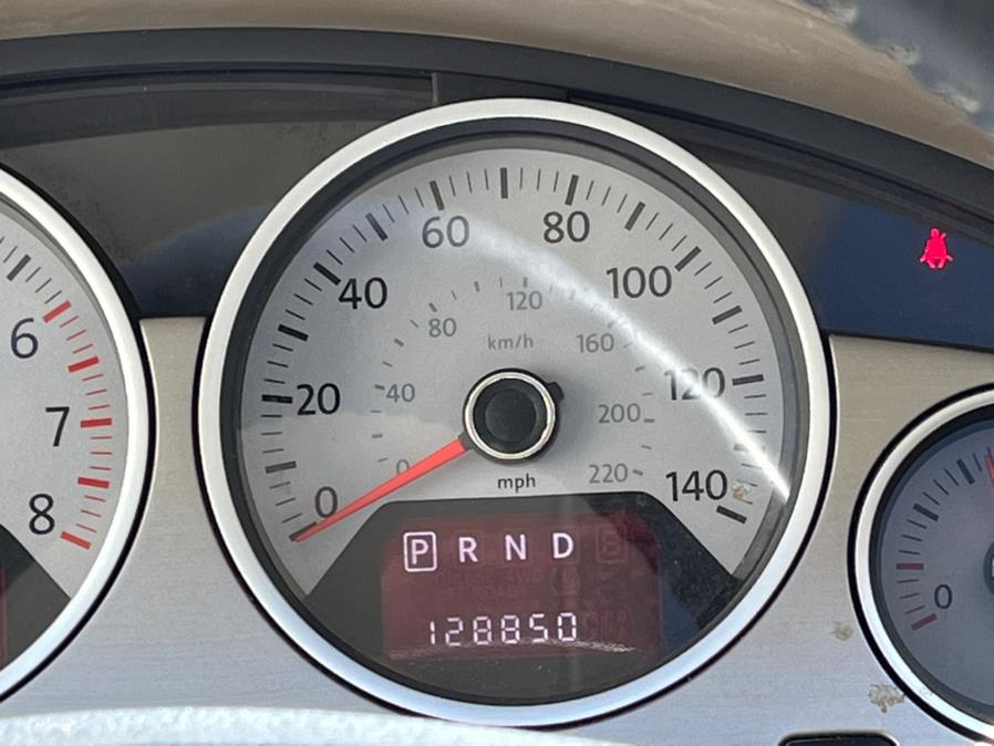2010 Volkswagen Routan 4dr Wgn SEL w/Navigation, available for sale in Revere, Massachusetts | Wonderland Auto. Revere, Massachusetts 2010 Volkswagen Routan 4dr Wgn SEL w/Navigation, available for sale in Revere, Massachusetts | Wonderland Auto. Revere, Massachusetts