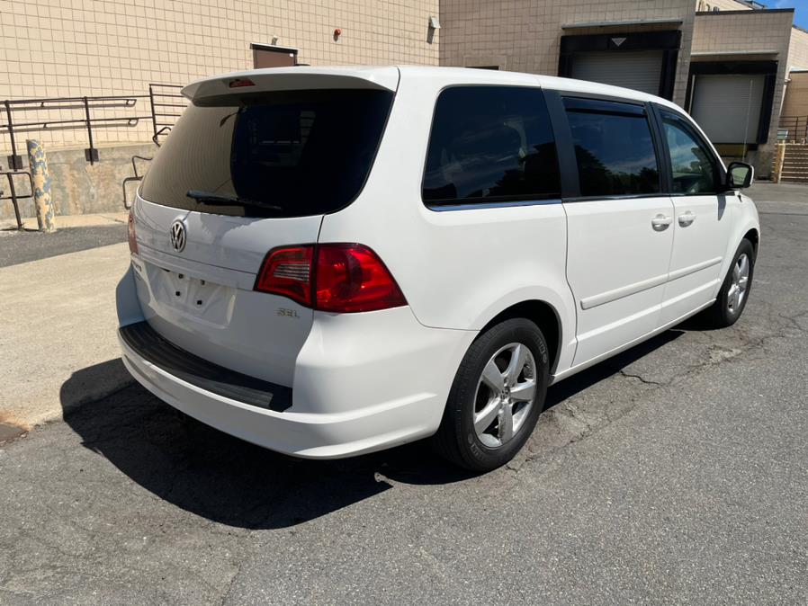 2010 Volkswagen Routan 4dr Wgn SEL w/Navigation, available for sale in Revere, Massachusetts | Wonderland Auto. Revere, Massachusetts 2010 Volkswagen Routan 4dr Wgn SEL w/Navigation, available for sale in Revere, Massachusetts | Wonderland Auto. Revere, Massachusetts