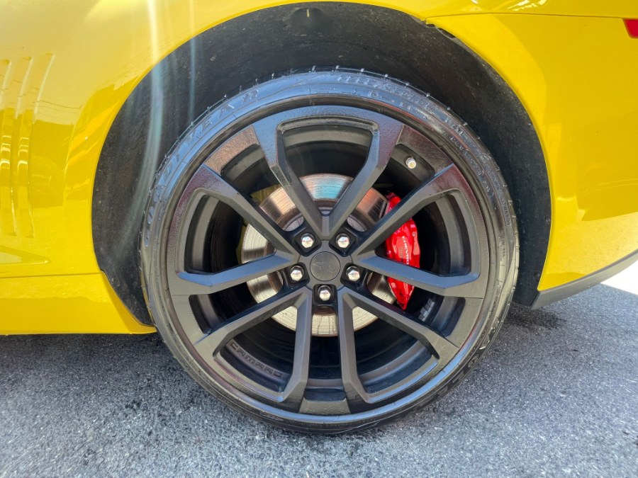 Used Chevrolet Camaro 2dr Cpe SS w/2SS 2014 | RT Auto Center LLC. Newark, New Jersey Used Chevrolet Camaro 2dr Cpe SS w/2SS 2014 | RT Auto Center LLC. Newark, New Jersey