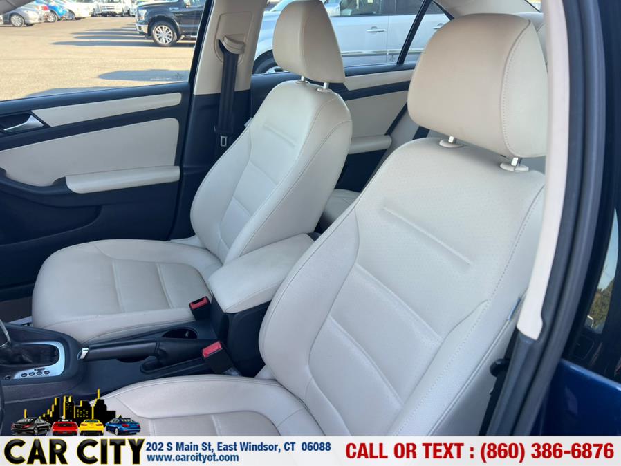 2012 Volkswagen Jetta Sedan 4dr Auto SE PZEV, available for sale in East Windsor, Connecticut | Car City LLC. East Windsor, Connecticut 2012 Volkswagen Jetta Sedan 4dr Auto SE PZEV, available for sale in East Windsor, Connecticut | Car City LLC. East Windsor, Connecticut