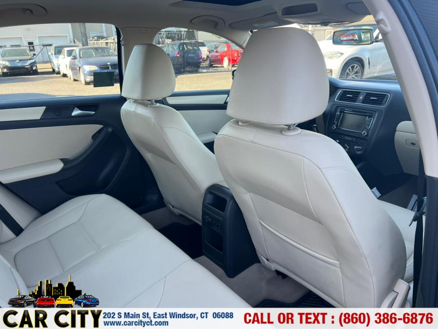 2012 Volkswagen Jetta Sedan 4dr Auto SE PZEV, available for sale in East Windsor, Connecticut | Car City LLC. East Windsor, Connecticut 2012 Volkswagen Jetta Sedan 4dr Auto SE PZEV, available for sale in East Windsor, Connecticut | Car City LLC. East Windsor, Connecticut