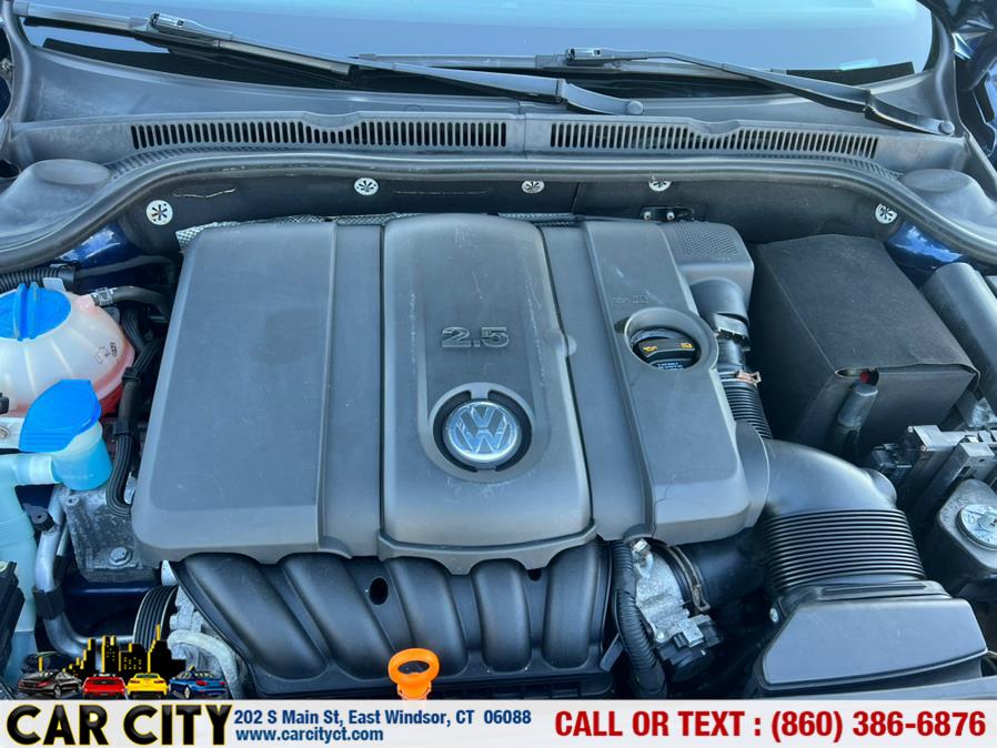 2012 Volkswagen Jetta Sedan 4dr Auto SE PZEV, available for sale in East Windsor, Connecticut | Car City LLC. East Windsor, Connecticut 2012 Volkswagen Jetta Sedan 4dr Auto SE PZEV, available for sale in East Windsor, Connecticut | Car City LLC. East Windsor, Connecticut