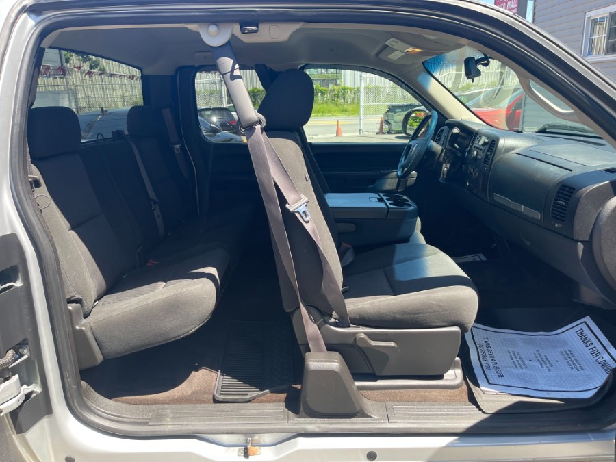 2013 GMC Sierra 1500 4WD Ext Cab 143.5" SLE, available for sale in Paterson, New Jersey | DZ Automall. Paterson, New Jersey 2013 GMC Sierra 1500 4WD Ext Cab 143.5" SLE, available for sale in Paterson, New Jersey | DZ Automall. Paterson, New Jersey