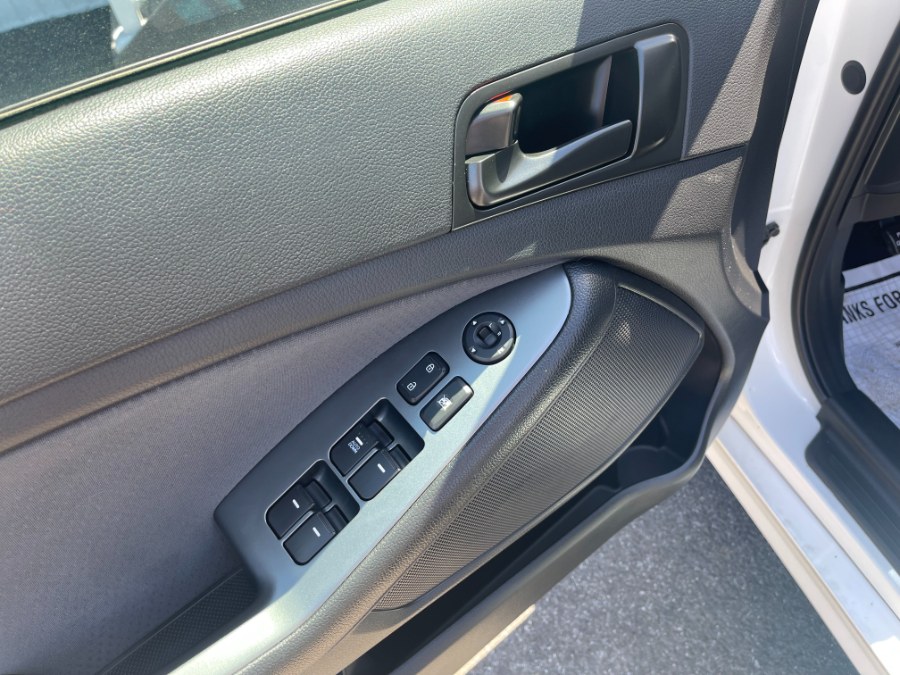 2015 Kia Optima 4dr Sdn LX, available for sale in Paterson, New Jersey | DZ Automall. Paterson, New Jersey 2015 Kia Optima 4dr Sdn LX, available for sale in Paterson, New Jersey | DZ Automall. Paterson, New Jersey