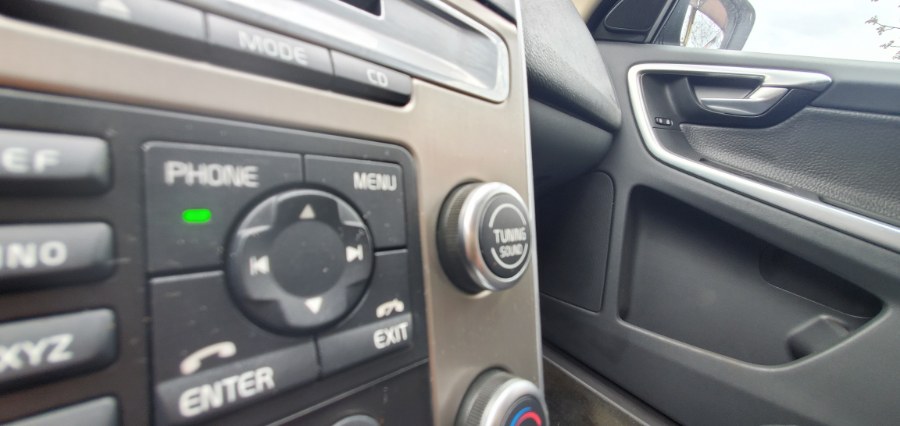 Used Volvo XC60 AWD 4dr 3.2L 2010 | Rubber Bros Auto World. Brooklyn, New York Used Volvo XC60 AWD 4dr 3.2L 2010 | Rubber Bros Auto World. Brooklyn, New York