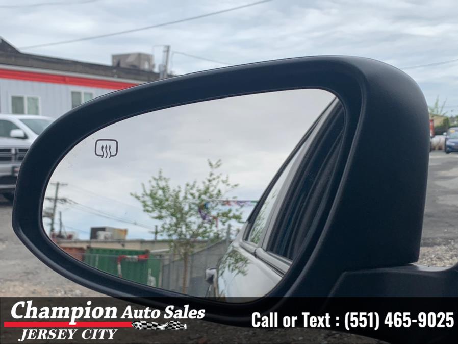 Used Toyota Corolla LE CVT (Natl) 2019 | Champion Auto Sales. Jersey City, New Jersey