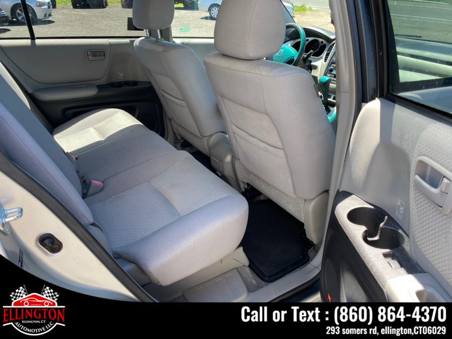 2006 Toyota Highlander Hybrid 4dr 4WD (Natl), available for sale in Ellington, Connecticut | Ellington Automotive LLC. Ellington, Connecticut 2006 Toyota Highlander Hybrid 4dr 4WD (Natl), available for sale in Ellington, Connecticut | Ellington Automotive LLC. Ellington, Connecticut