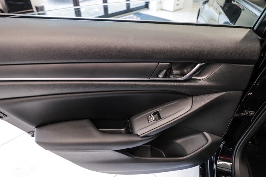 Used Honda Accord Sedan Sport 2.0T Auto 2018 | 26 Motors Long Island. ELMONT, New York Used Honda Accord Sedan Sport 2.0T Auto 2018 | 26 Motors Long Island. ELMONT, New York