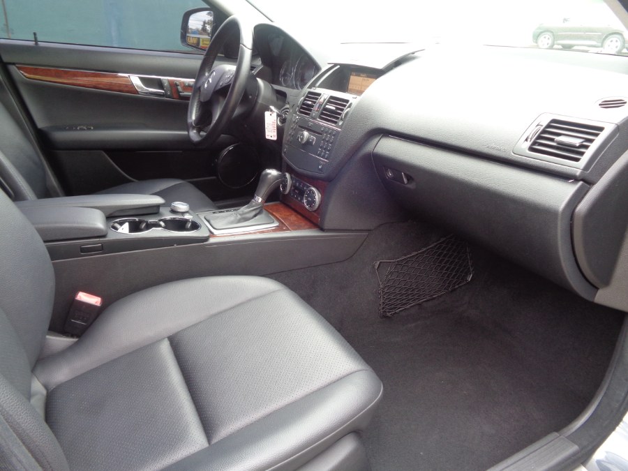 2009 Mercedes-Benz C-Class 4dr Sdn 3.0L Luxury 4MATIC, available for sale in Valley Stream, New York | NY Auto Traders. Valley Stream, New York 2009 Mercedes-Benz C-Class 4dr Sdn 3.0L Luxury 4MATIC, available for sale in Valley Stream, New York | NY Auto Traders. Valley Stream, New York