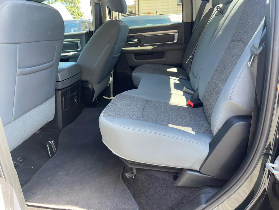 Used Ram 1500 4WD Crew Cab 140.5" Big Horn 2016 | JC Lopez Auto Sales Corp. Port Chester, New York Used Ram 1500 4WD Crew Cab 140.5" Big Horn 2016 | JC Lopez Auto Sales Corp. Port Chester, New York