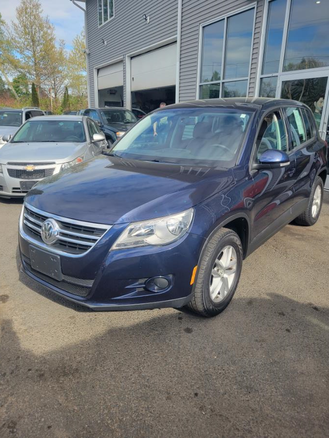 Used Volkswagen Tiguan 4WD 4dr SE 4Motion wSunroof & Navi 2011 | Chris's Auto Clinic. Plainville, Connecticut Used Volkswagen Tiguan 4WD 4dr SE 4Motion wSunroof & Navi 2011 | Chris's Auto Clinic. Plainville, Connecticut
