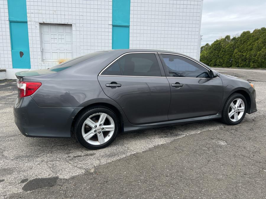 2013 Toyota Camry 4dr Sdn I4 Auto SE (Natl), available for sale in Milford, Connecticut | Dealertown Auto Wholesalers. Milford, Connecticut 2013 Toyota Camry 4dr Sdn I4 Auto SE (Natl), available for sale in Milford, Connecticut | Dealertown Auto Wholesalers. Milford, Connecticut