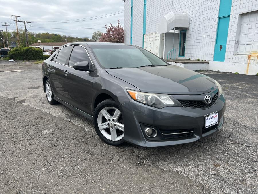 Used Toyota Camry 4dr Sdn I4 Auto SE (Natl) 2013 | Dealertown Auto Wholesalers. Milford, Connecticut