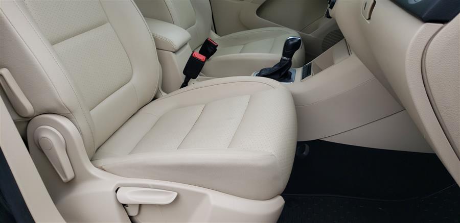 2015 Volkswagen Tiguan 4MOTION 4dr Auto SEL, available for sale in Little Ferry, New Jersey | Victoria Preowned Autos Inc. Little Ferry, New Jersey 2015 Volkswagen Tiguan 4MOTION 4dr Auto SEL, available for sale in Little Ferry, New Jersey | Victoria Preowned Autos Inc. Little Ferry, New Jersey