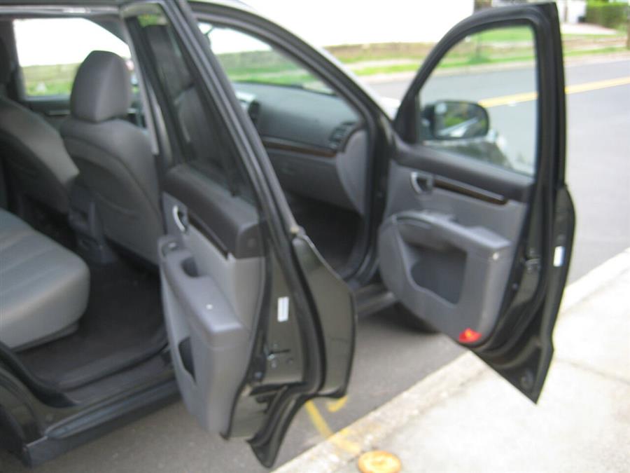 2010 Hyundai Santa Fe GLS 4dr SUV, available for sale in Massapequa, New York | Rite Choice Auto Inc.. Massapequa, New York 2010 Hyundai Santa Fe GLS 4dr SUV, available for sale in Massapequa, New York | Rite Choice Auto Inc.. Massapequa, New York