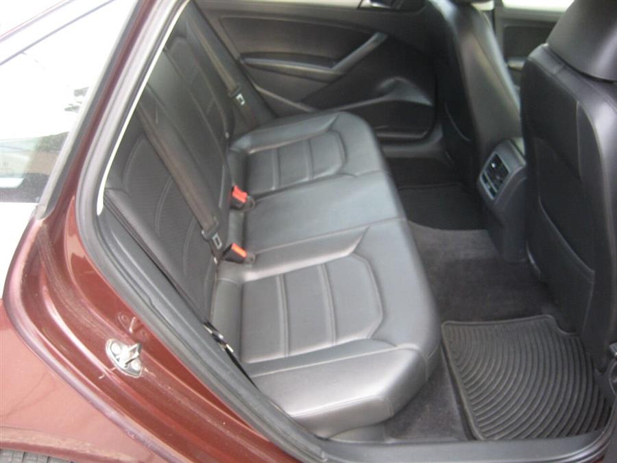 2013 Volkswagen Passat SE PZEV 4dr Sedan 6A, available for sale in Massapequa, New York | Rite Choice Auto Inc.. Massapequa, New York 2013 Volkswagen Passat SE PZEV 4dr Sedan 6A, available for sale in Massapequa, New York | Rite Choice Auto Inc.. Massapequa, New York