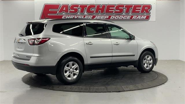 Used Chevrolet Traverse LS 2017 | Eastchester Motor Cars. Bronx, New York Used Chevrolet Traverse LS 2017 | Eastchester Motor Cars. Bronx, New York