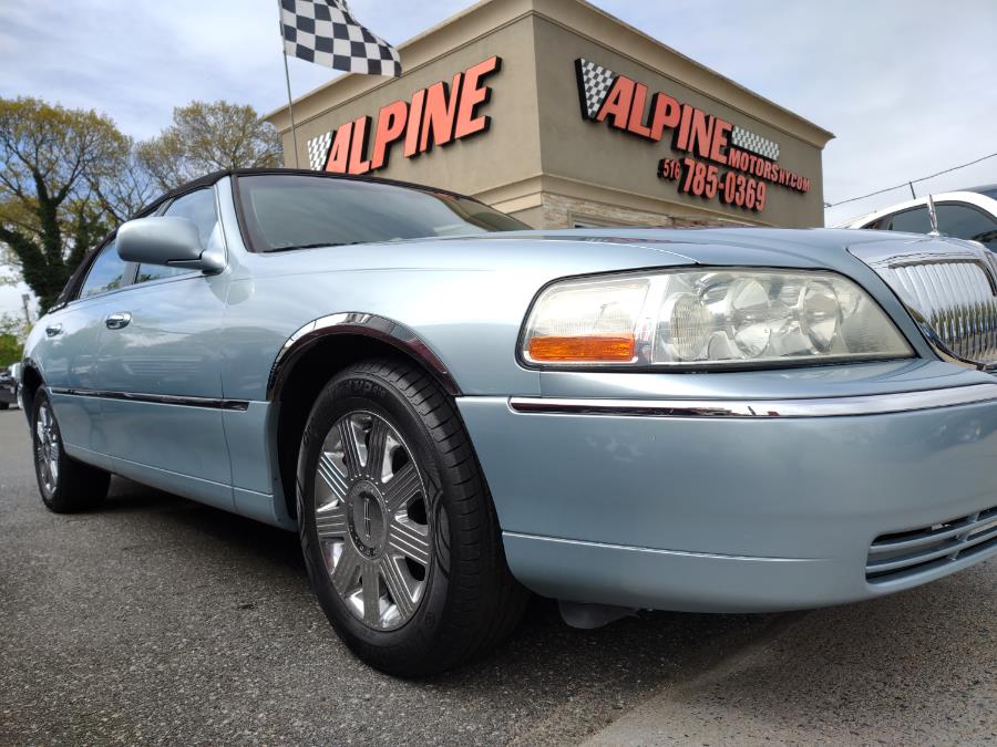 2005 Lincoln Town Car 4dr Sdn Signature Limited, available for sale in Wantagh, New York | Alpine Motors Inc. Wantagh, New York 2005 Lincoln Town Car 4dr Sdn Signature Limited, available for sale in Wantagh, New York | Alpine Motors Inc. Wantagh, New York