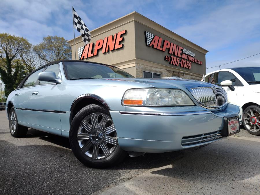 2005 Lincoln Town Car 4dr Sdn Signature Limited, available for sale in Wantagh, New York | Alpine Motors Inc. Wantagh, New York 2005 Lincoln Town Car 4dr Sdn Signature Limited, available for sale in Wantagh, New York | Alpine Motors Inc. Wantagh, New York