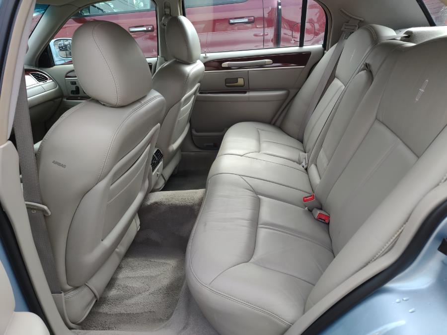 2005 Lincoln Town Car 4dr Sdn Signature Limited, available for sale in Wantagh, New York | Alpine Motors Inc. Wantagh, New York 2005 Lincoln Town Car 4dr Sdn Signature Limited, available for sale in Wantagh, New York | Alpine Motors Inc. Wantagh, New York